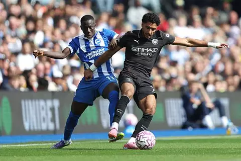 "أسيست كوبري" وتسديدة خارج المرمى.. ماذا قدم مرموش أمام برايتون؟ (أرقام)